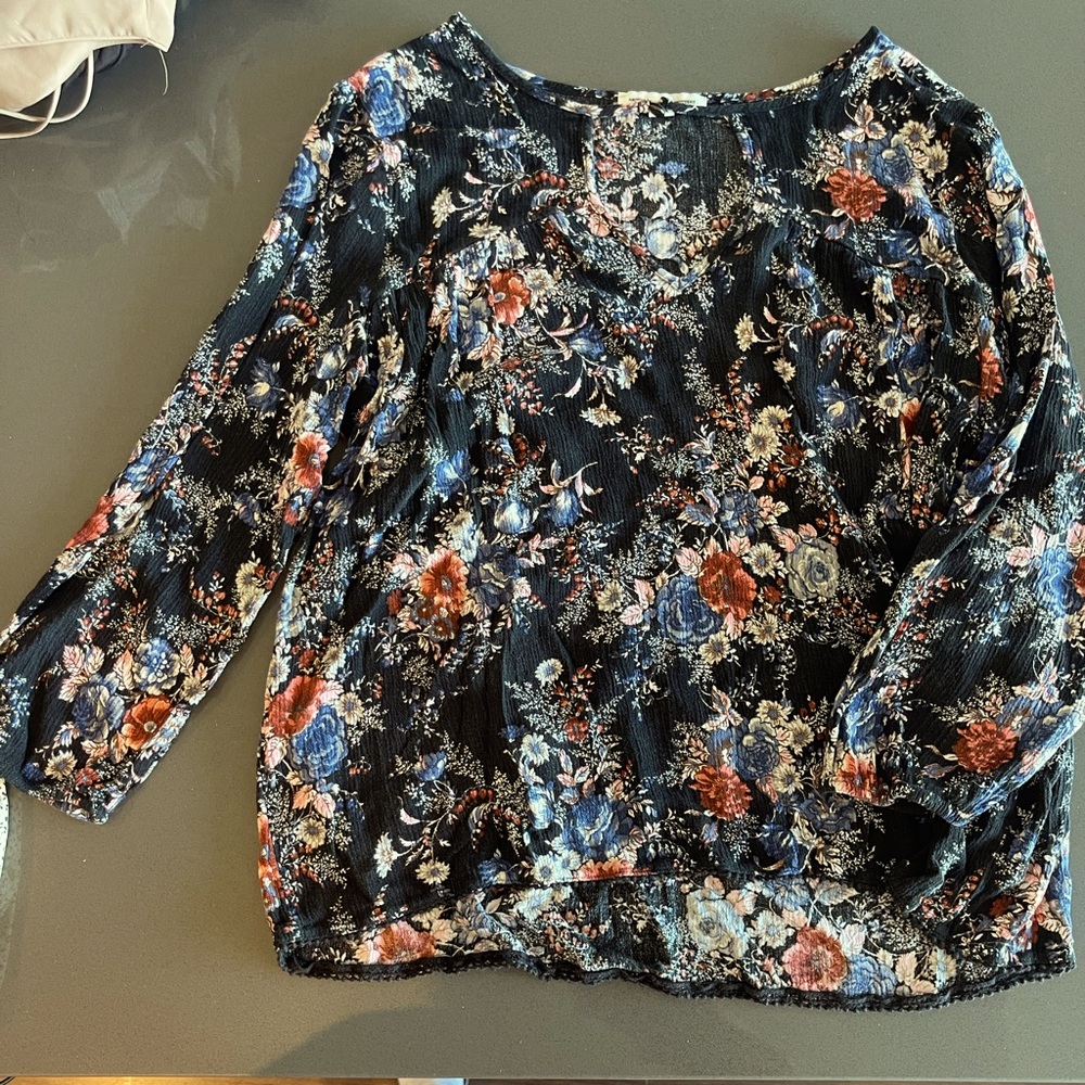 Women’s quarter sleeve shirt